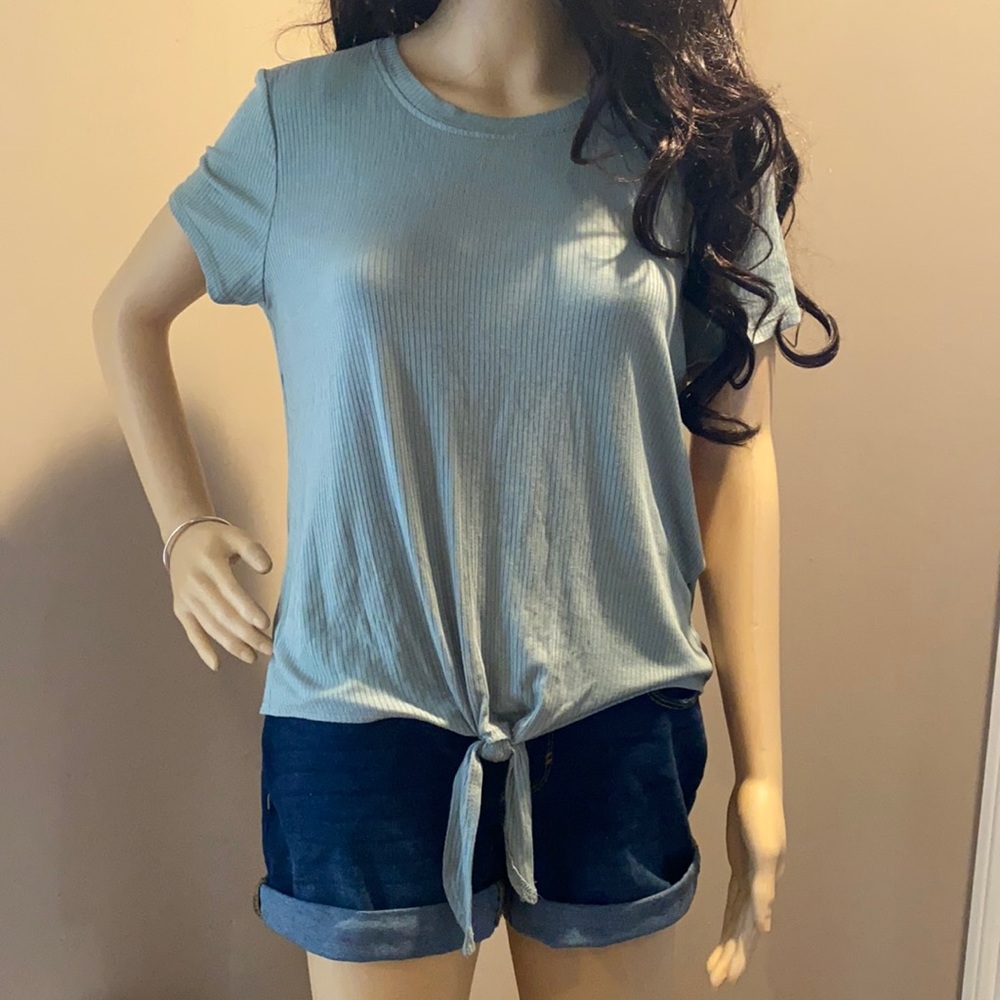 Pink republic tie front tee size large